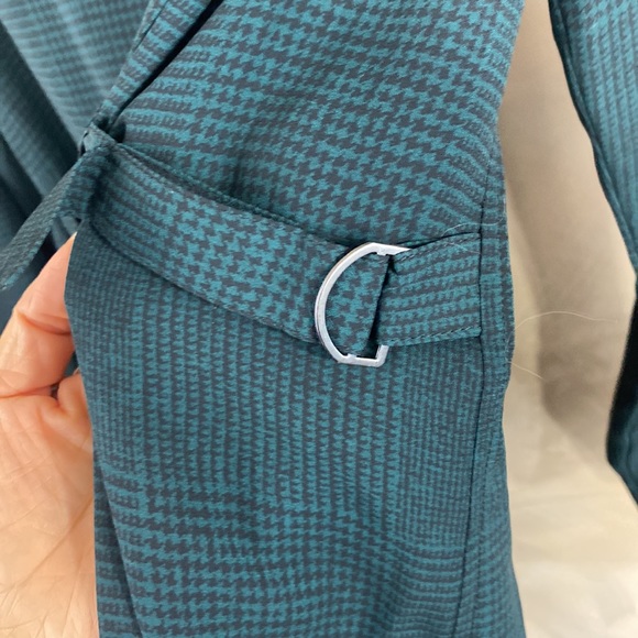 166. Beautiful green tunic button shirt - Picture 4 of 8